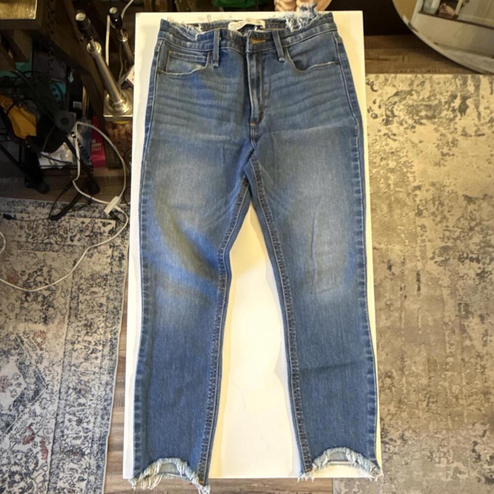 Abercrombie & Fitch Women's High Rise Ankle Jeans Blue Stretch Frayed Hem spring